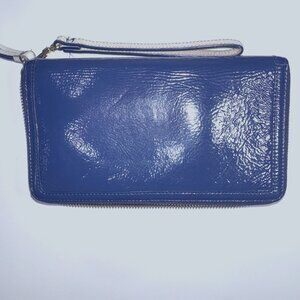 Halogen Brand Blue Wristlet Wallet - Style and Functionality in One!